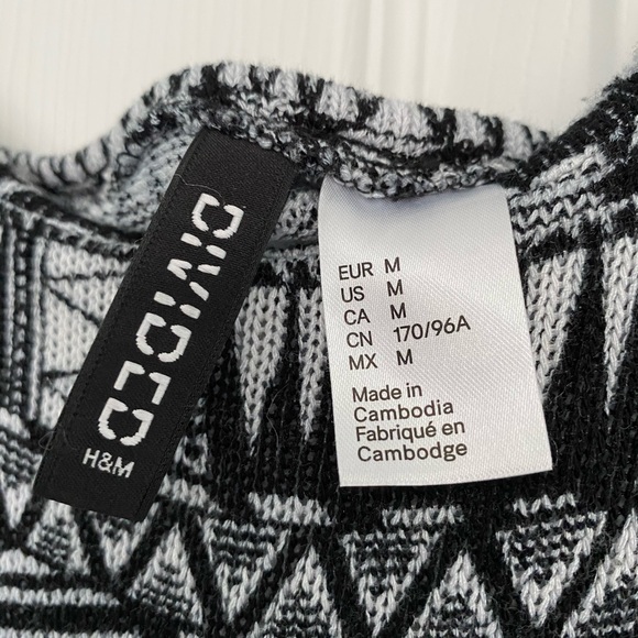 backless patterned sweater - Picture 3 of 5